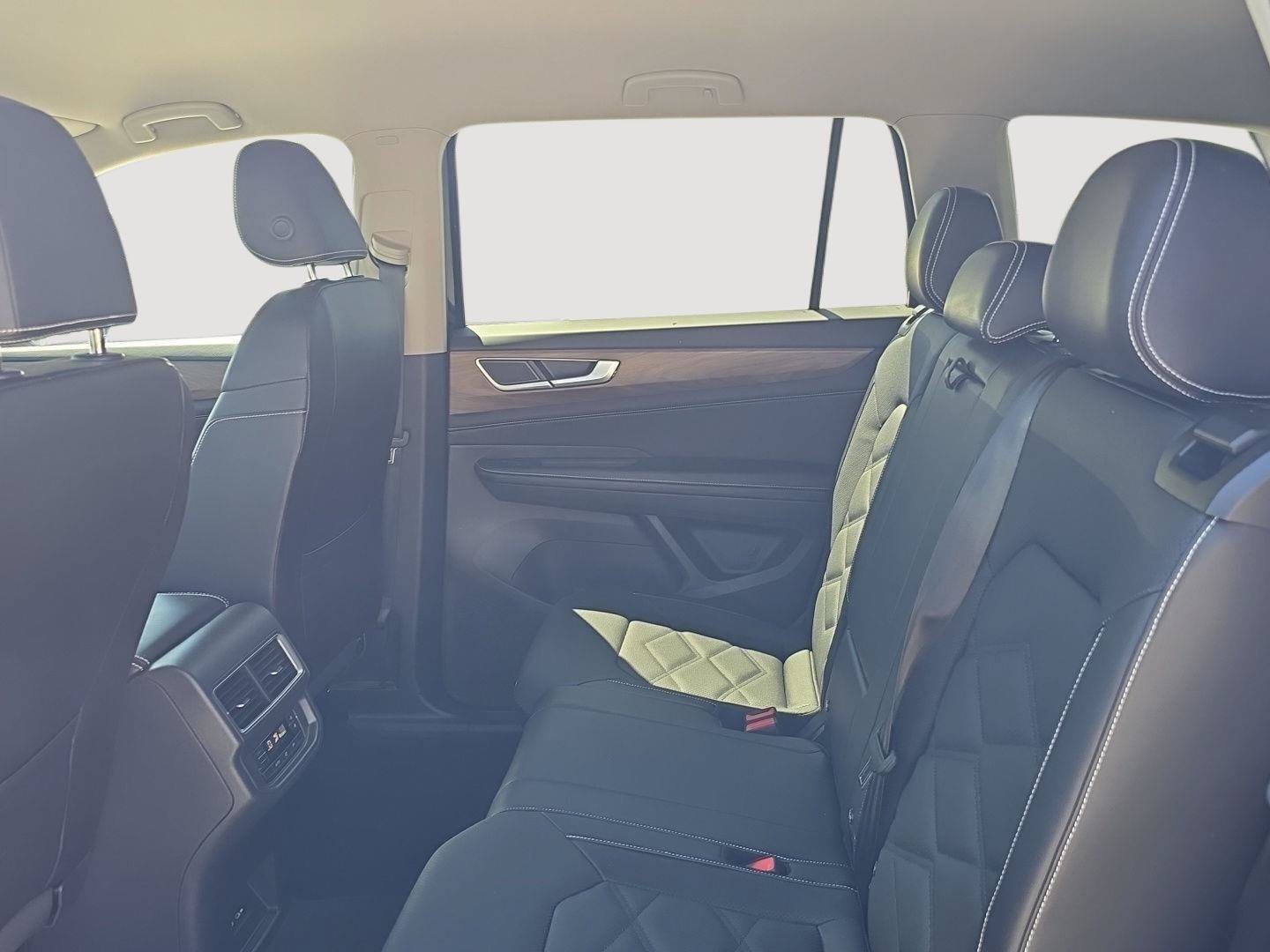 Certified 2024 Volkswagen Atlas SE AWD/4WD image 7