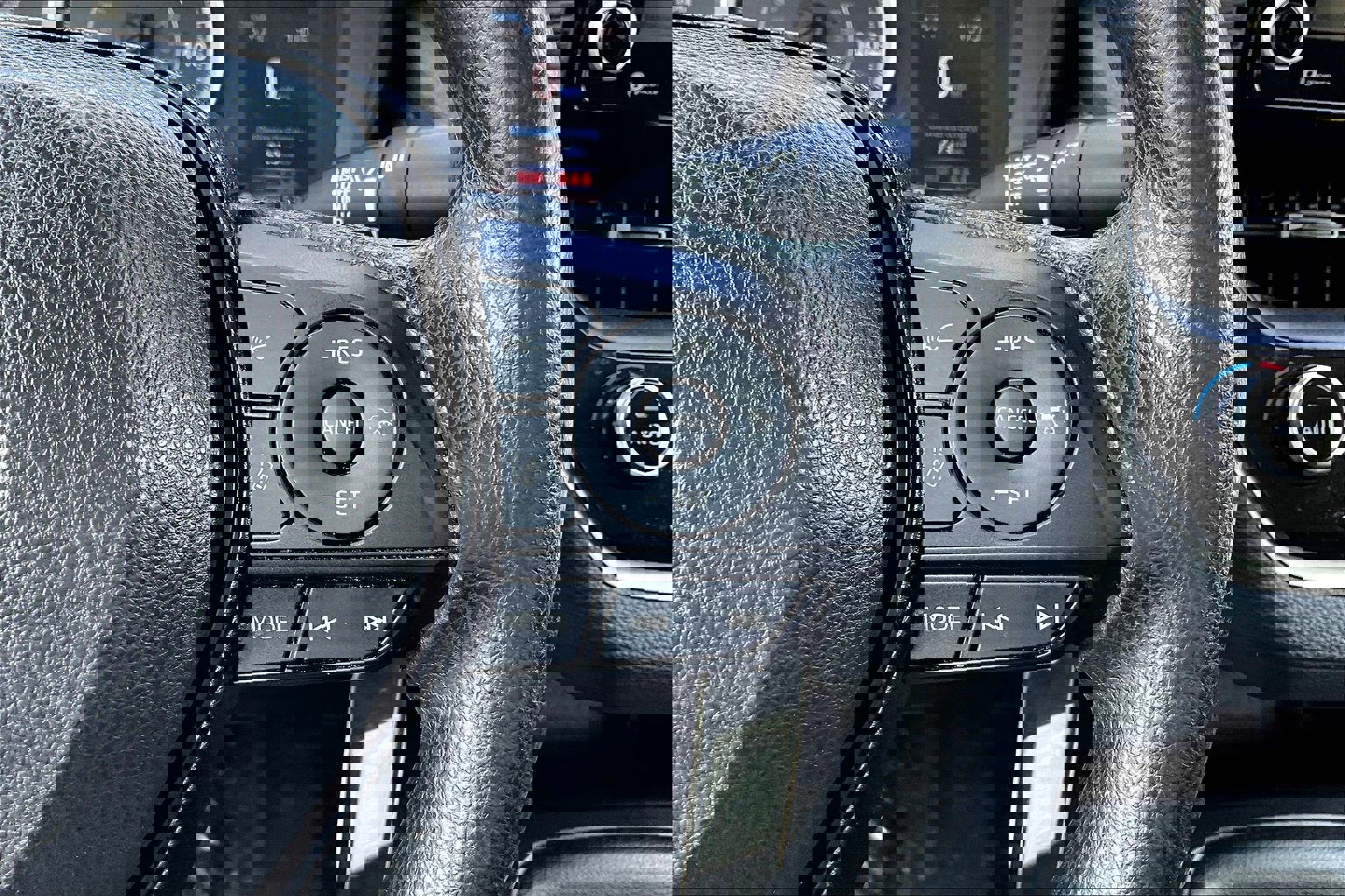 Used 2022 Toyota Corolla LE image 18