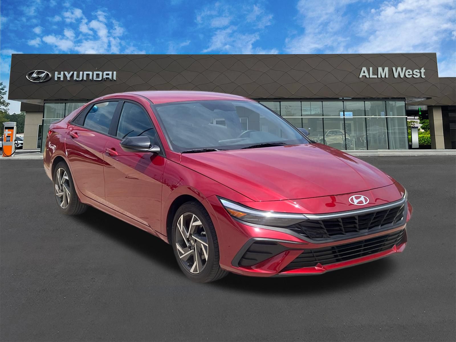 Used 2025 Hyundai Elantra Sport FWD image 3