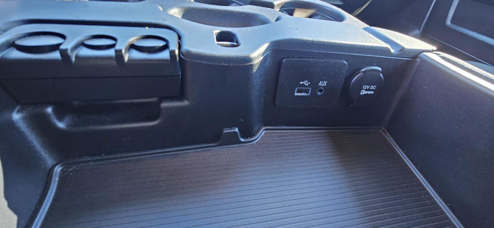 Used 2014 RAM 1500 Express image 22