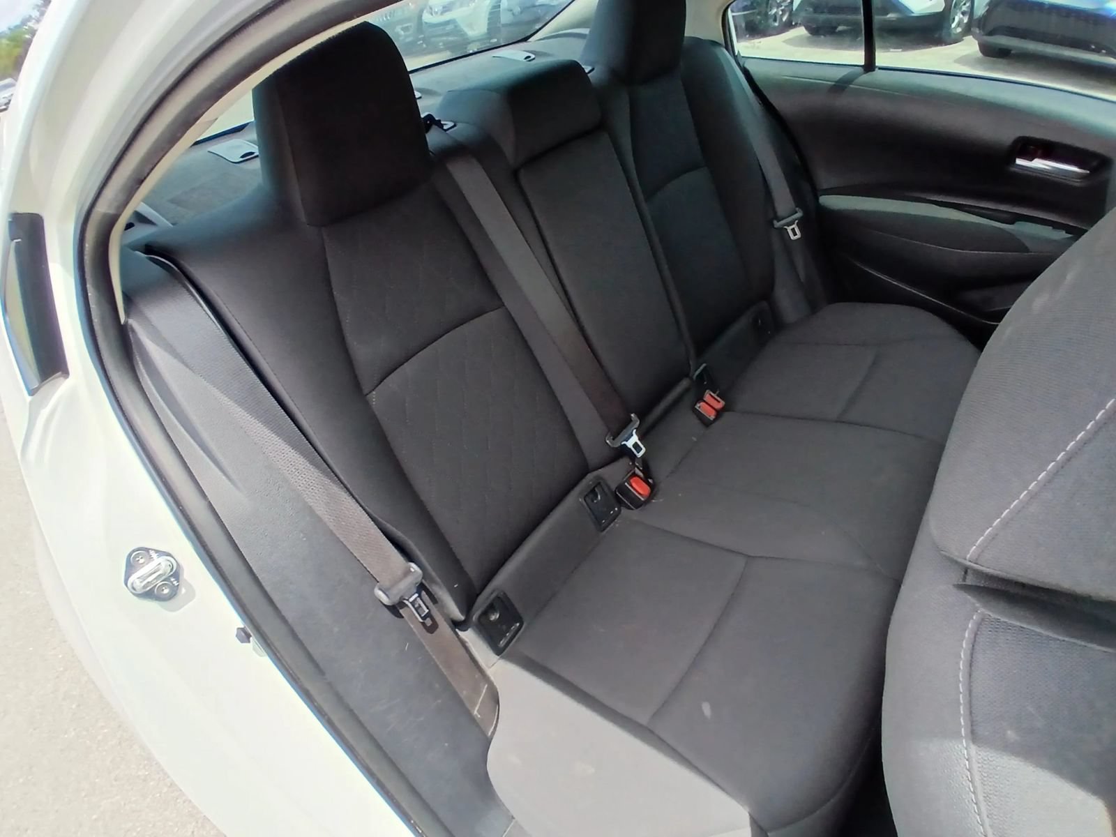 Used 2020 Toyota Corolla LE FWD image 29