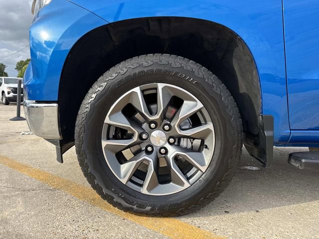 Used 2023 Chevrolet Silverado 1500 LT AWD/4WD image 19