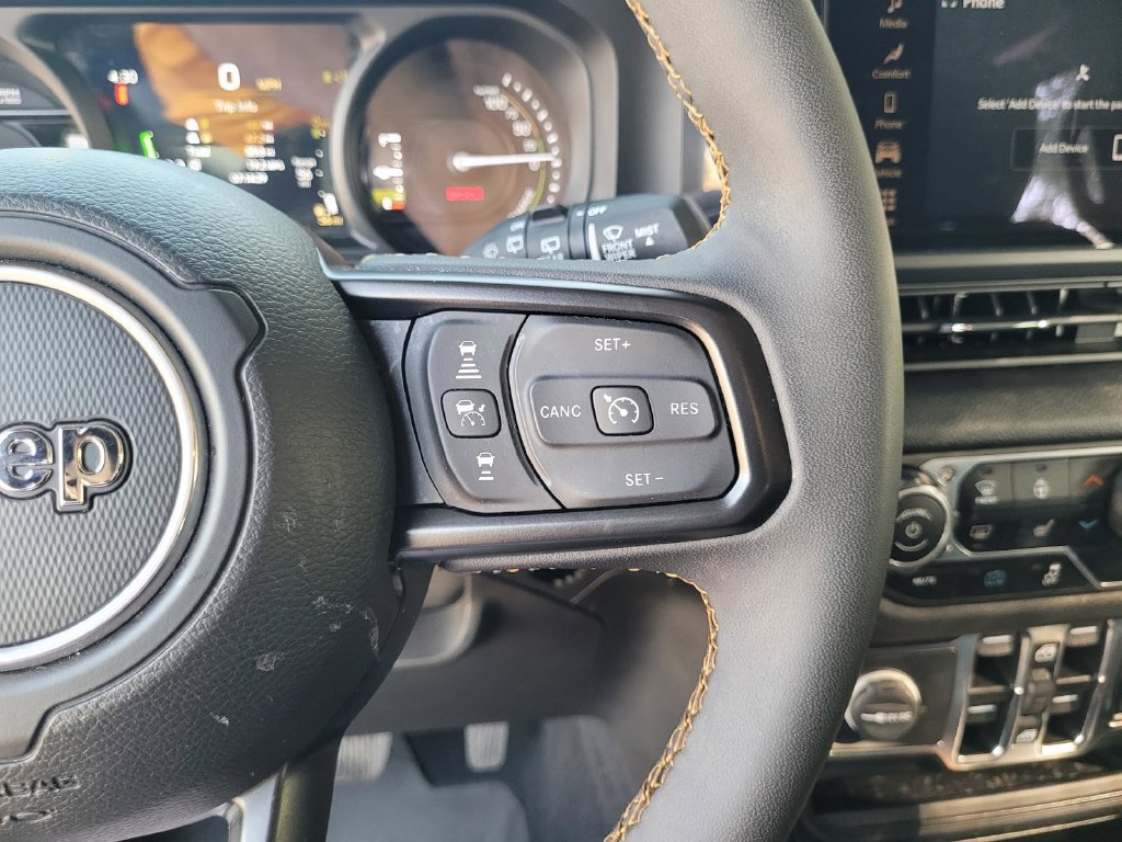 Used 2024 Jeep Wrangler Unlimited w/ Convenience Group AWD/4WD image 27