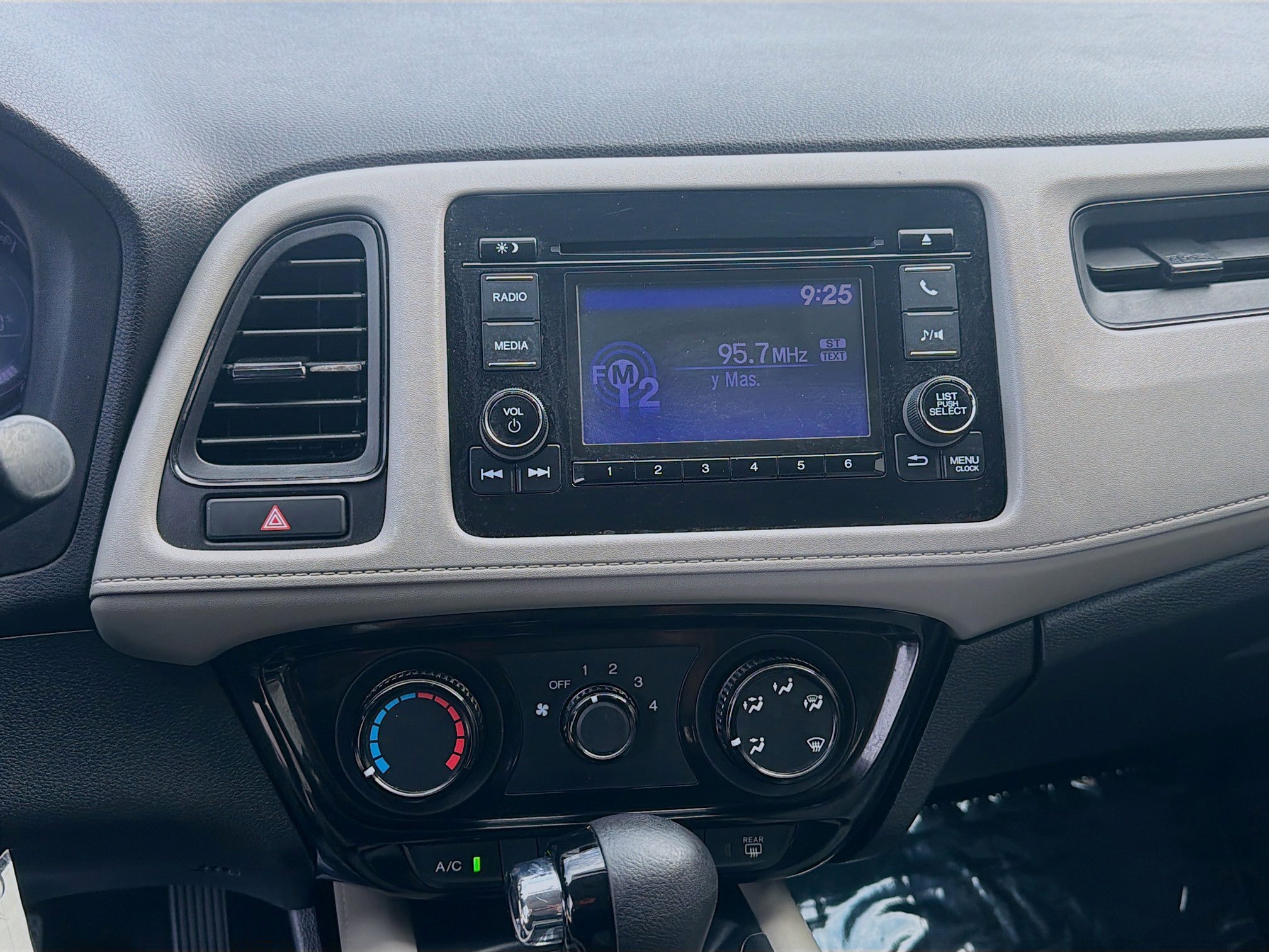 Used 2021 Honda HR-V LX image 12