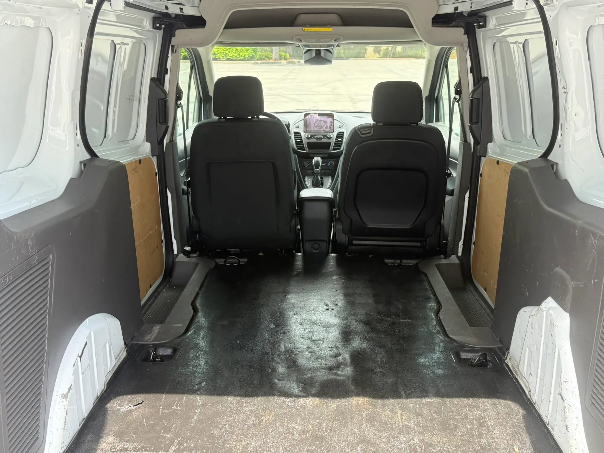 Used 2022 Ford Transit Connect XLT FWD image 3