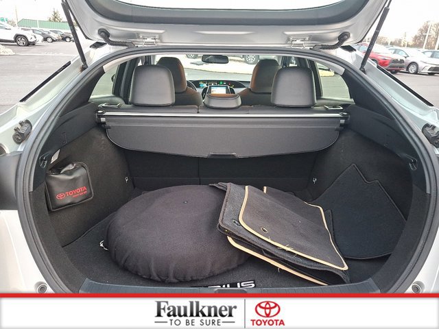 Certified 2018 Toyota Prius Four image 28