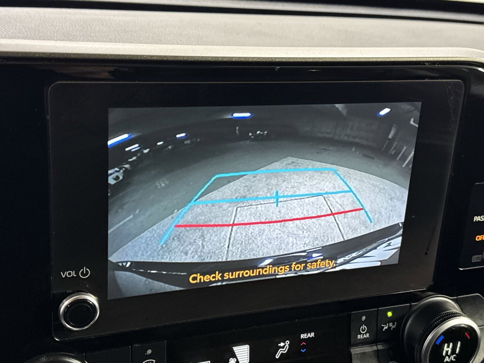 Used 2023 Toyota Highlander L image 23