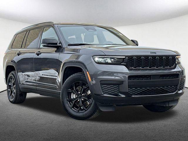 Used 2024 Jeep Grand Cherokee L Laredo image 2