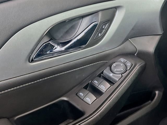 Used 2023 Chevrolet Traverse LT FWD image 17