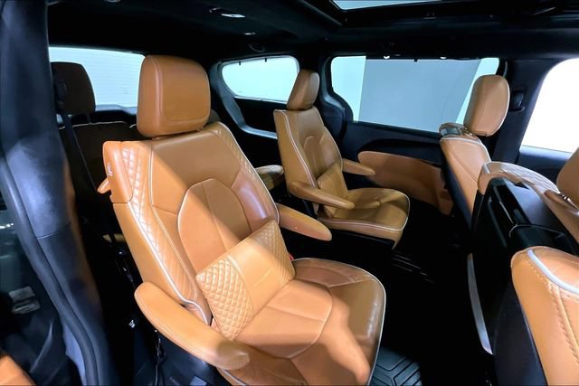 Used 2022 Chrysler Pacifica Pinnacle AWD/4WD image 30