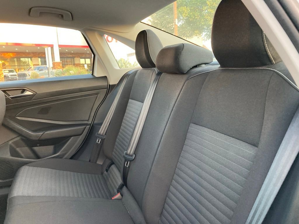 Used 2025 Volkswagen Jetta S image 11