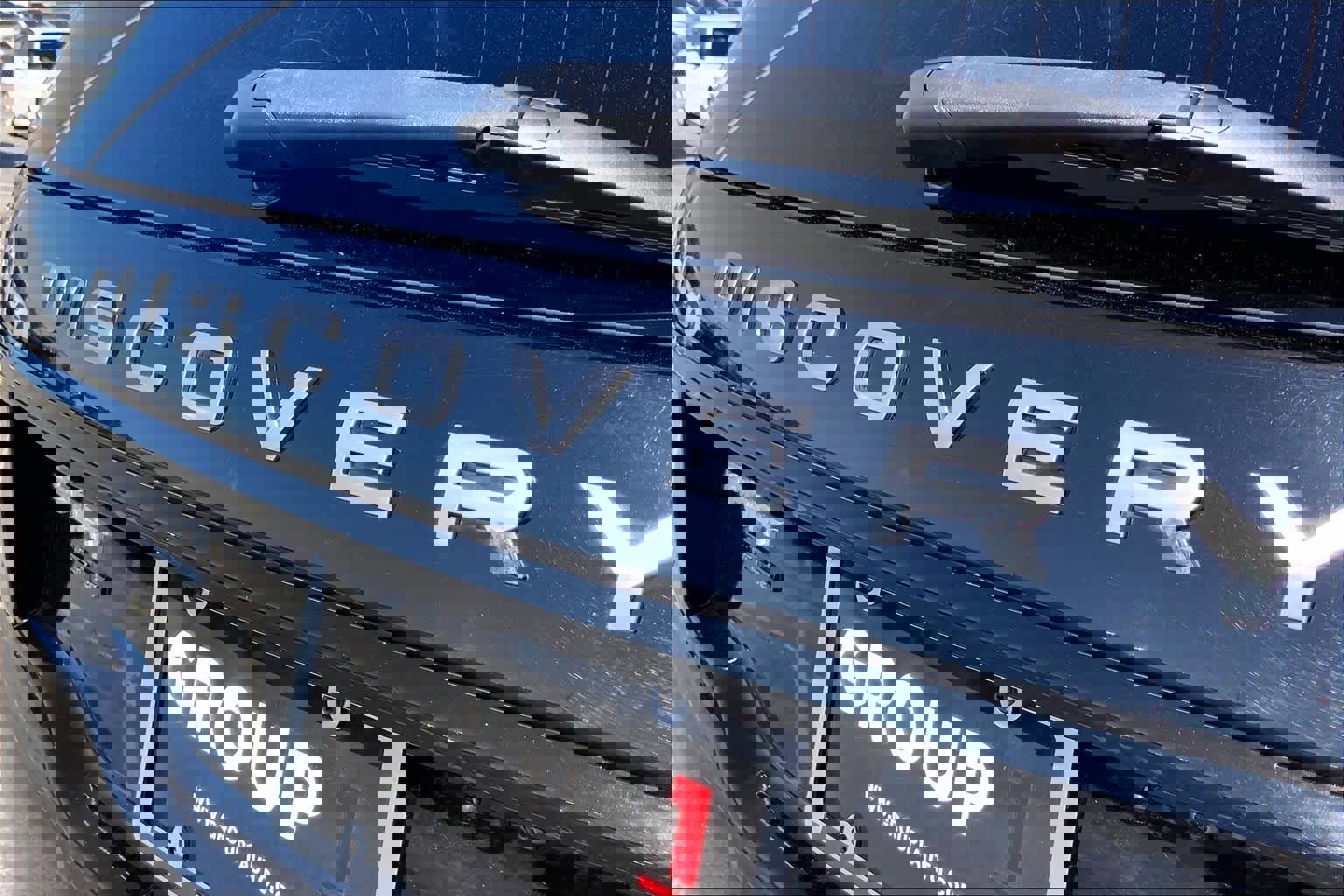 Used 2020 Land Rover Discovery Sport SE image 31