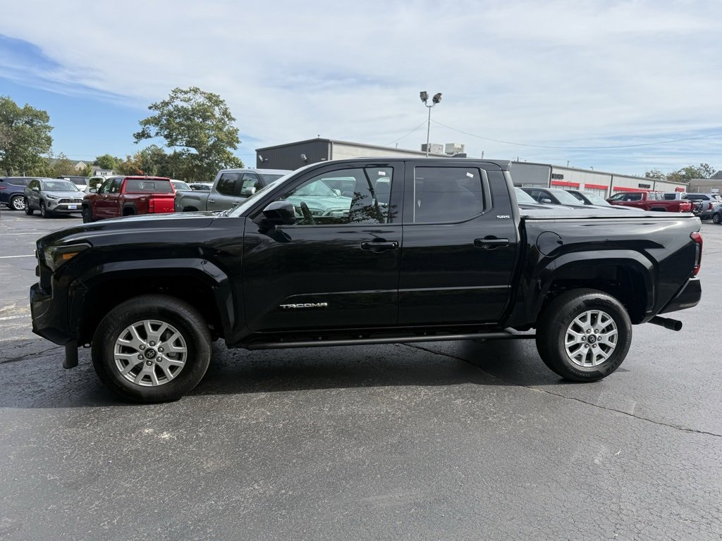 Certified 2025 Toyota Tacoma SR5 image 3