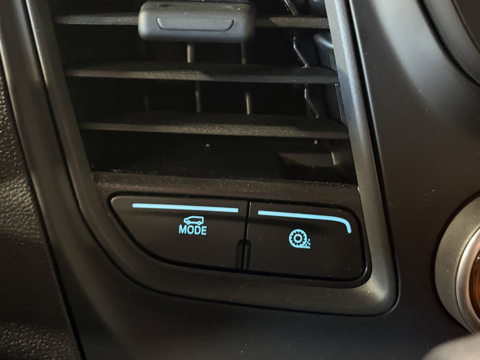 Used 2025 Ford Transit 150 Low Roof AWD image 18