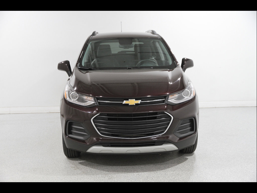 Used 2022 Chevrolet Trax LT w/ LT Convenience Package AWD/4WD image 2