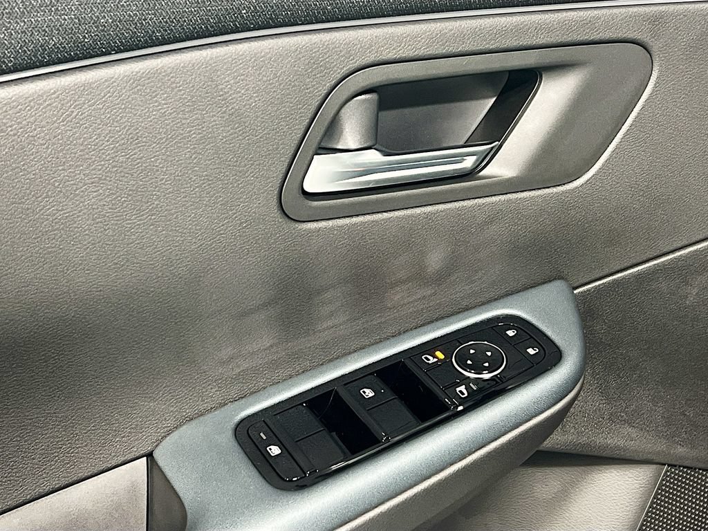 New 2026 Nissan Leaf SV+ w/ Illuminated Package FWD image 18