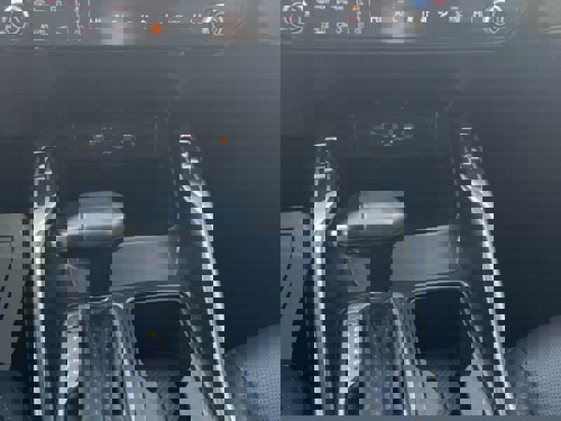 Used 2025 Kia Sorento S image 16