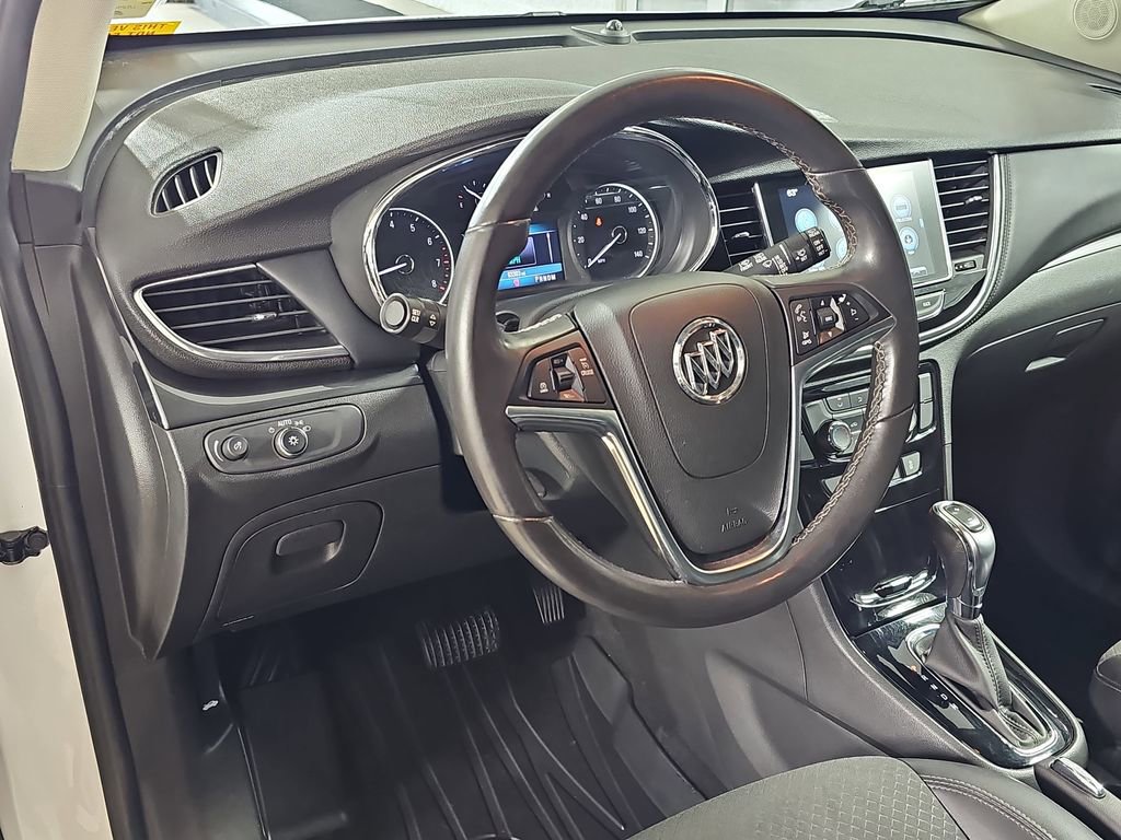 Used 2020 Buick Encore Preferred w/ Safety Package image 19