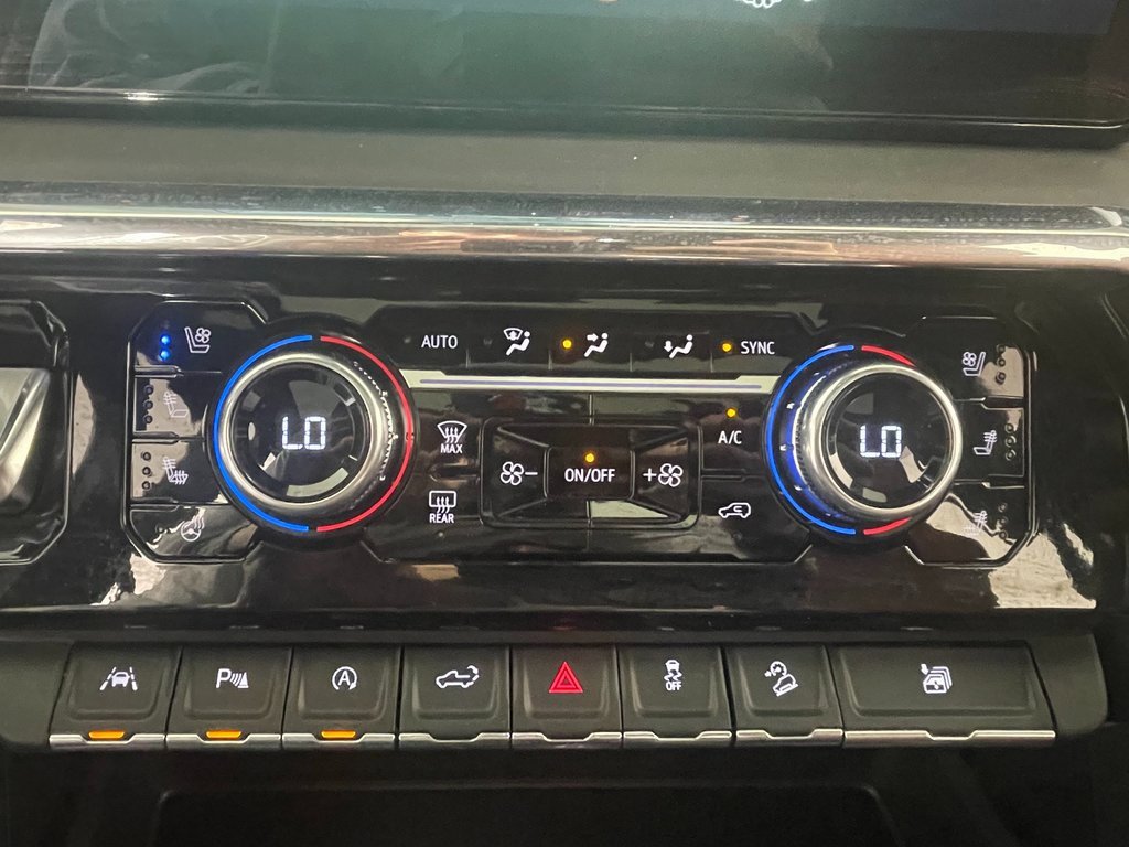 Used 2024 GMC Sierra 1500 Denali Ultimate image 21