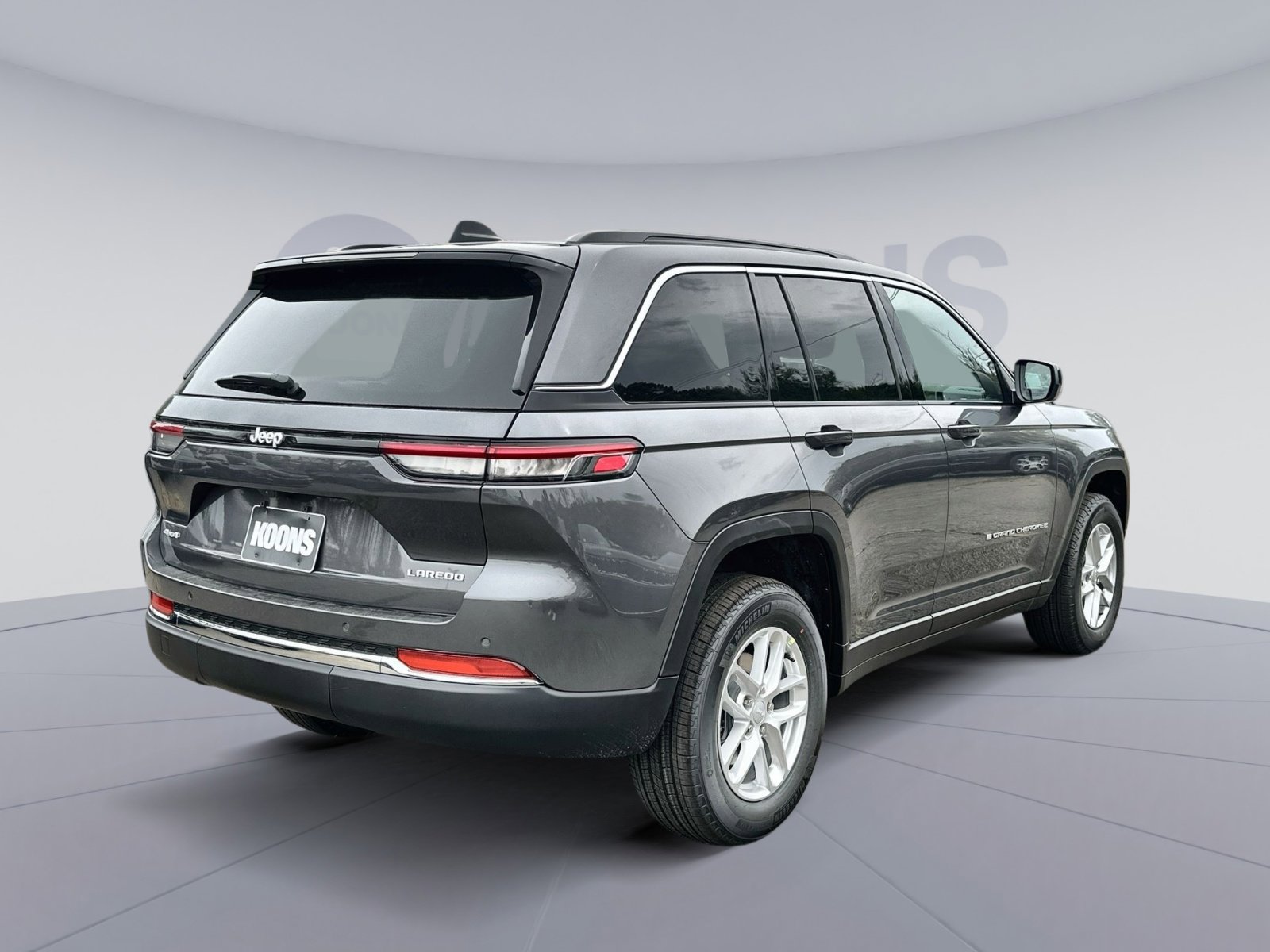 New 2025 Jeep Grand Cherokee Laredo X w/ Luxury Tech Group I image 7