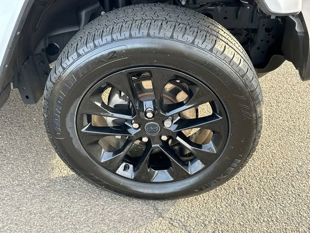 Used 2024 Jeep Wrangler Unlimited Sahara w/ Safety Group image 7