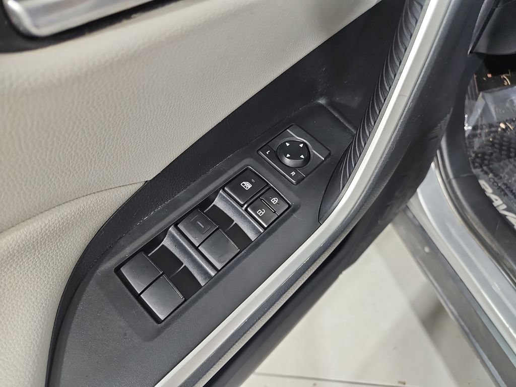 Used 2019 Toyota RAV4 XLE w/ Carpet Mat Package image 12