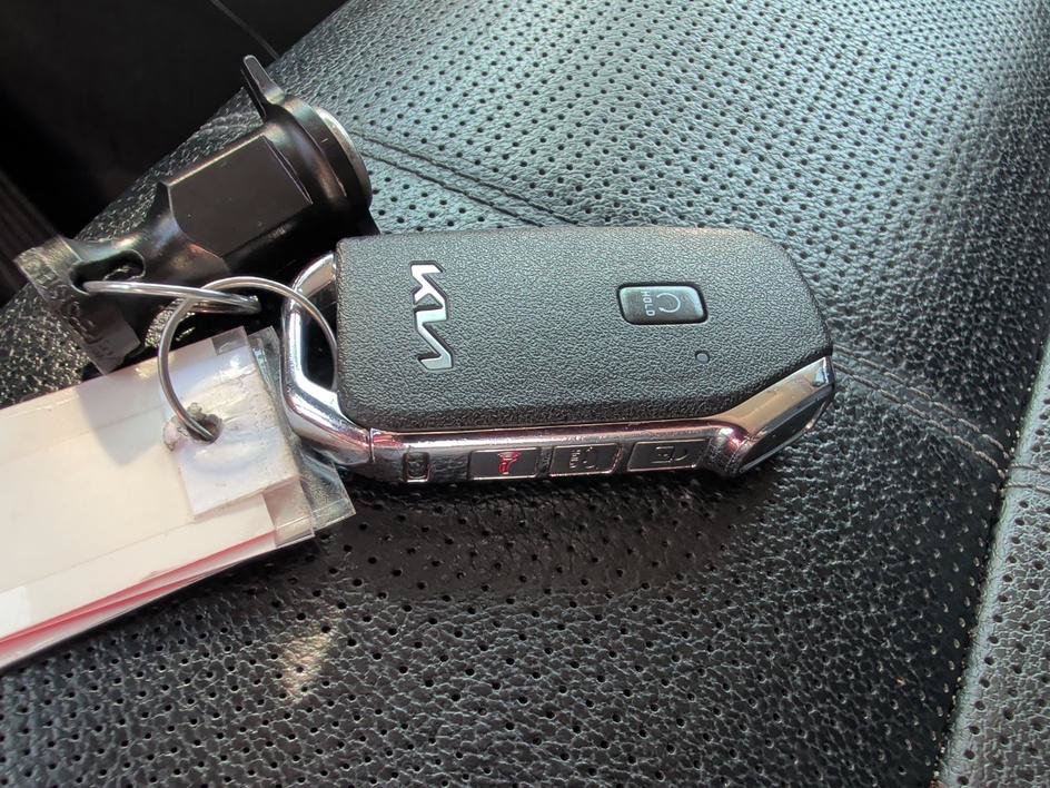 Used 2022 Kia Telluride EX w/ EX Premium Package AWD/4WD image 30