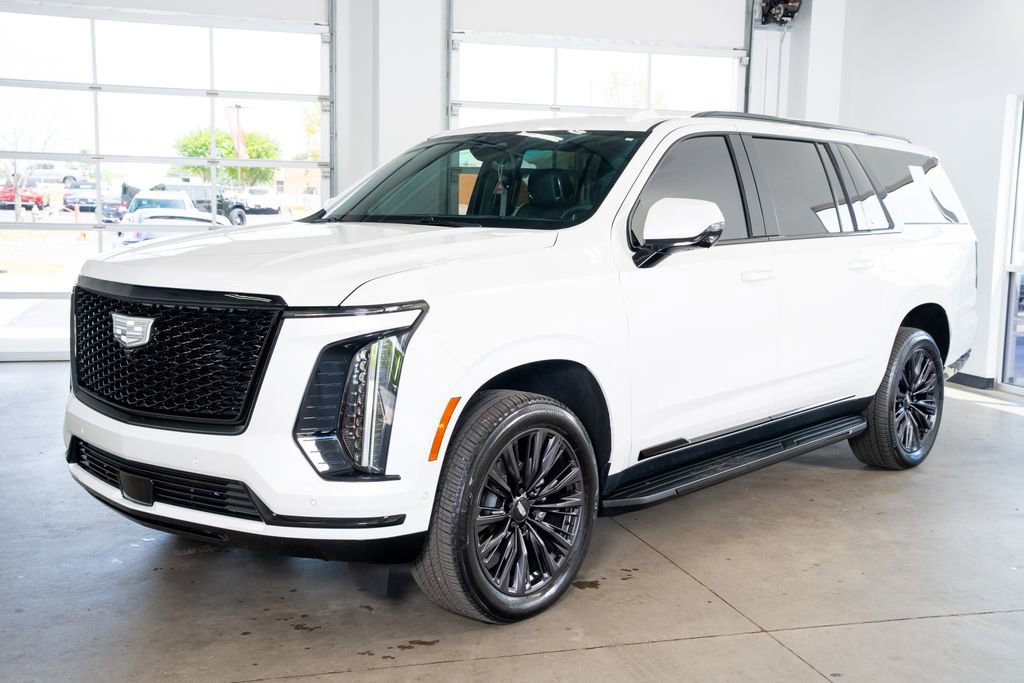 Used 2025 Cadillac Escalade ESV Sport w/ LPO, ONYX Package image 11
