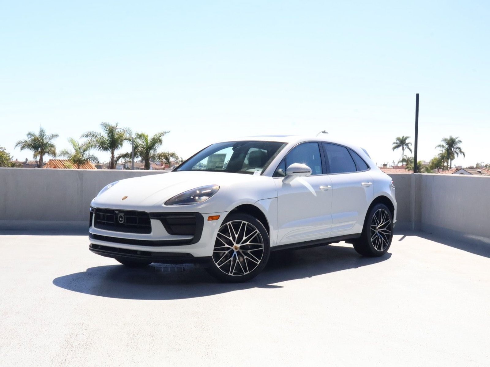 New 2026 Porsche Macan AWD/4WD image 1