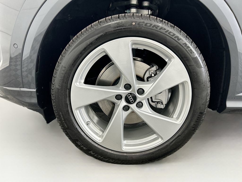 Used 2025 Audi Q5 Premium Plus AWD/4WD image 29