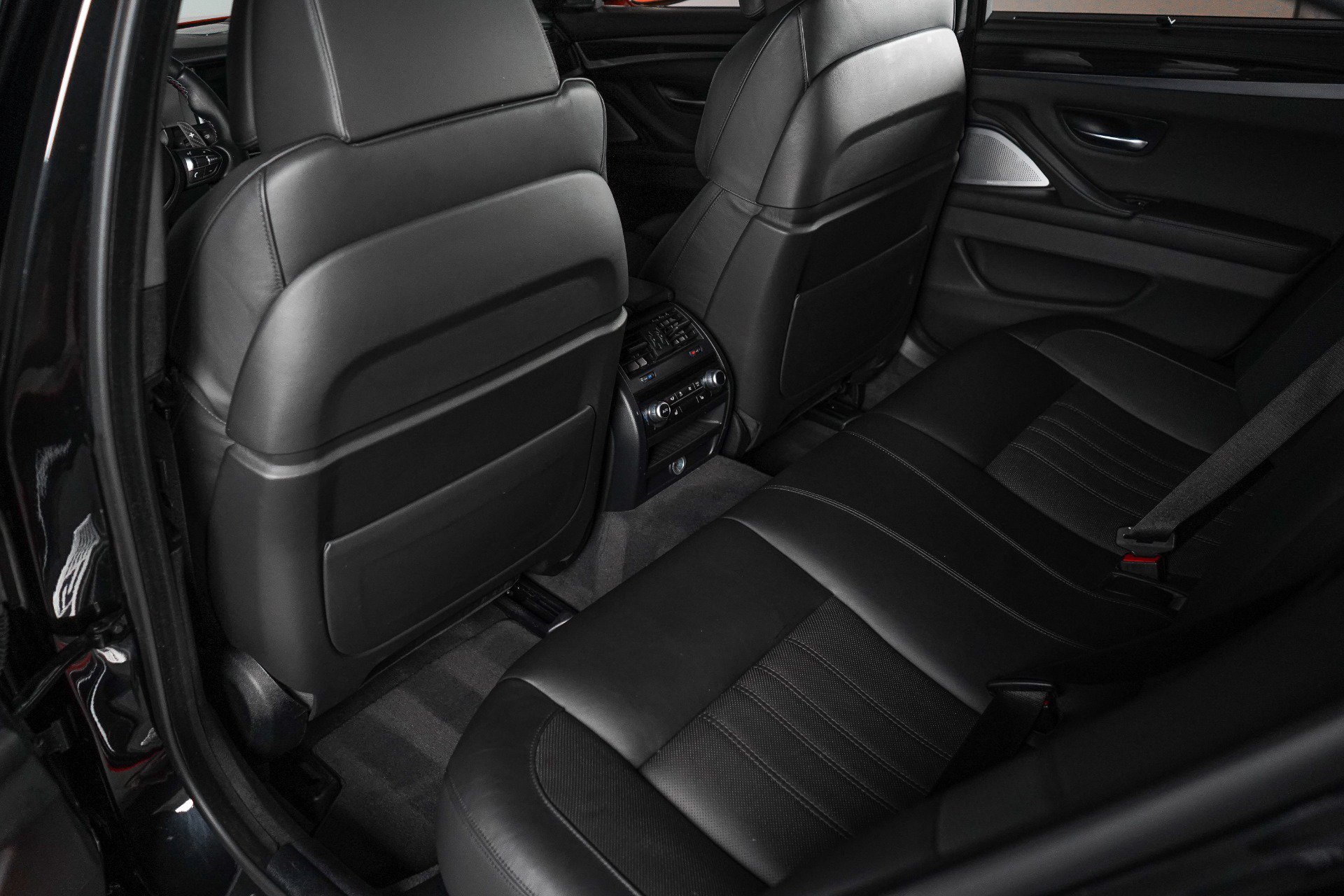 Used 2014 BMW M5 RWD image 68