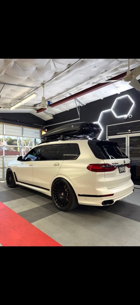 Used 2022 BMW ALPINA XB7 AWD/4WD image 5