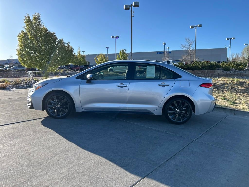 Used 2026 Toyota Corolla SE FWD image 4