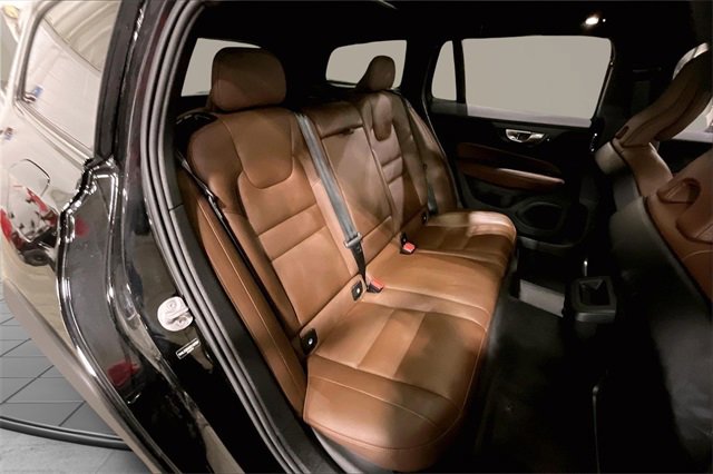 Certified 2025 Volvo V60 B5 Cross Country Plus image 28