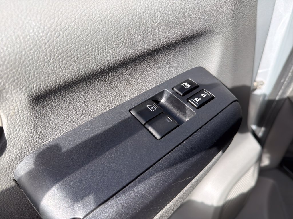 Used 2014 Nissan NV 3500 SV w/ Technology Package RWD image 16