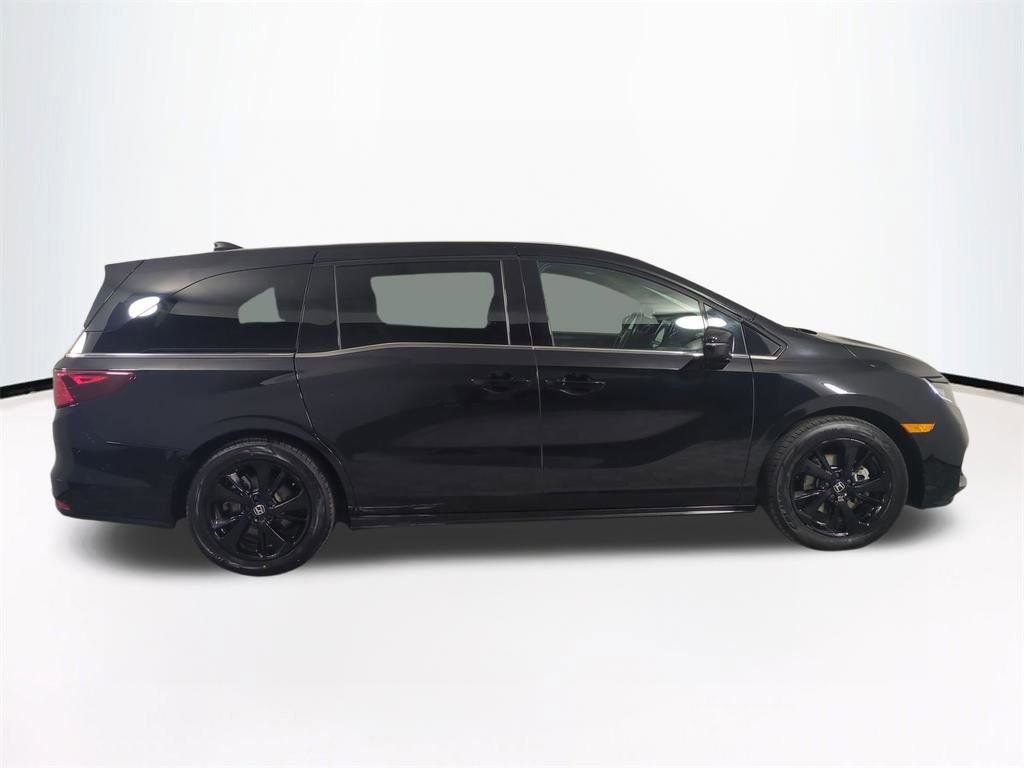 Used 2024 Honda Odyssey Sport image 4