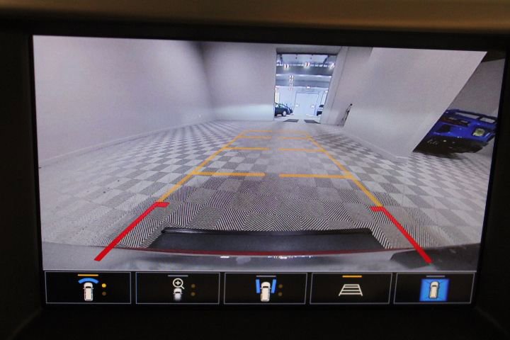 Used 2021 GMC Acadia Denali w/ Denali Technology Package AWD/4WD image 53