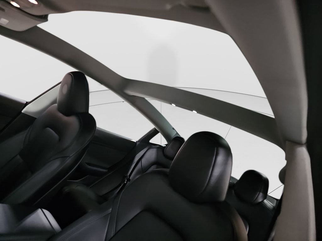 Used 2023 Tesla Model 3 Standard Range image 19