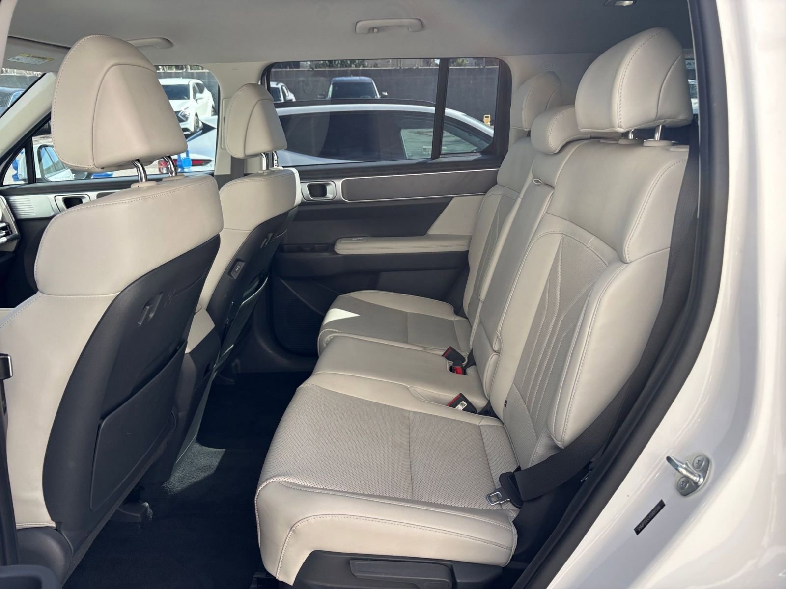 Used 2025 Hyundai Santa Fe SEL image 28