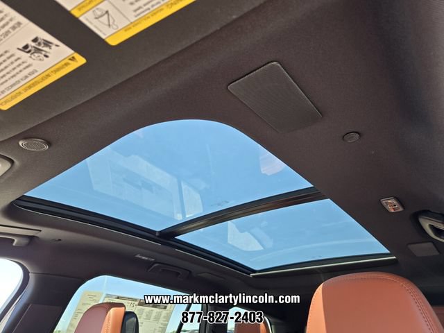 New 2026 Lincoln Aviator Reserve w/ Luxury Package RWD image 6