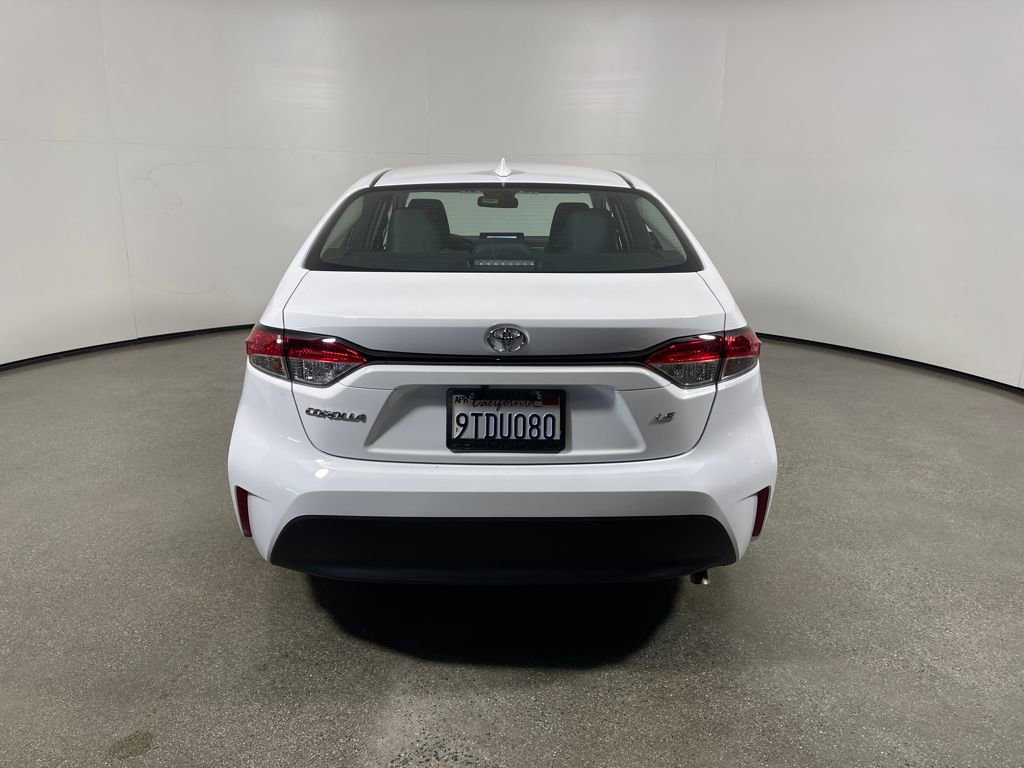 Certified 2025 Toyota Corolla LE image 4