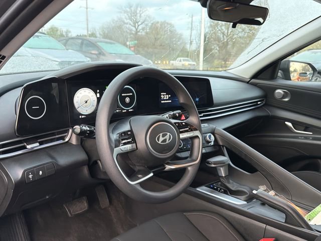 Used 2024 Hyundai Elantra SEL image 10