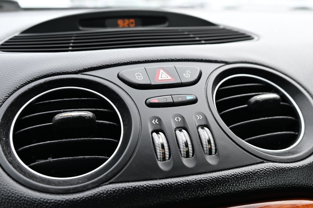 Used 2003 Mercedes-Benz SL 500 image 24