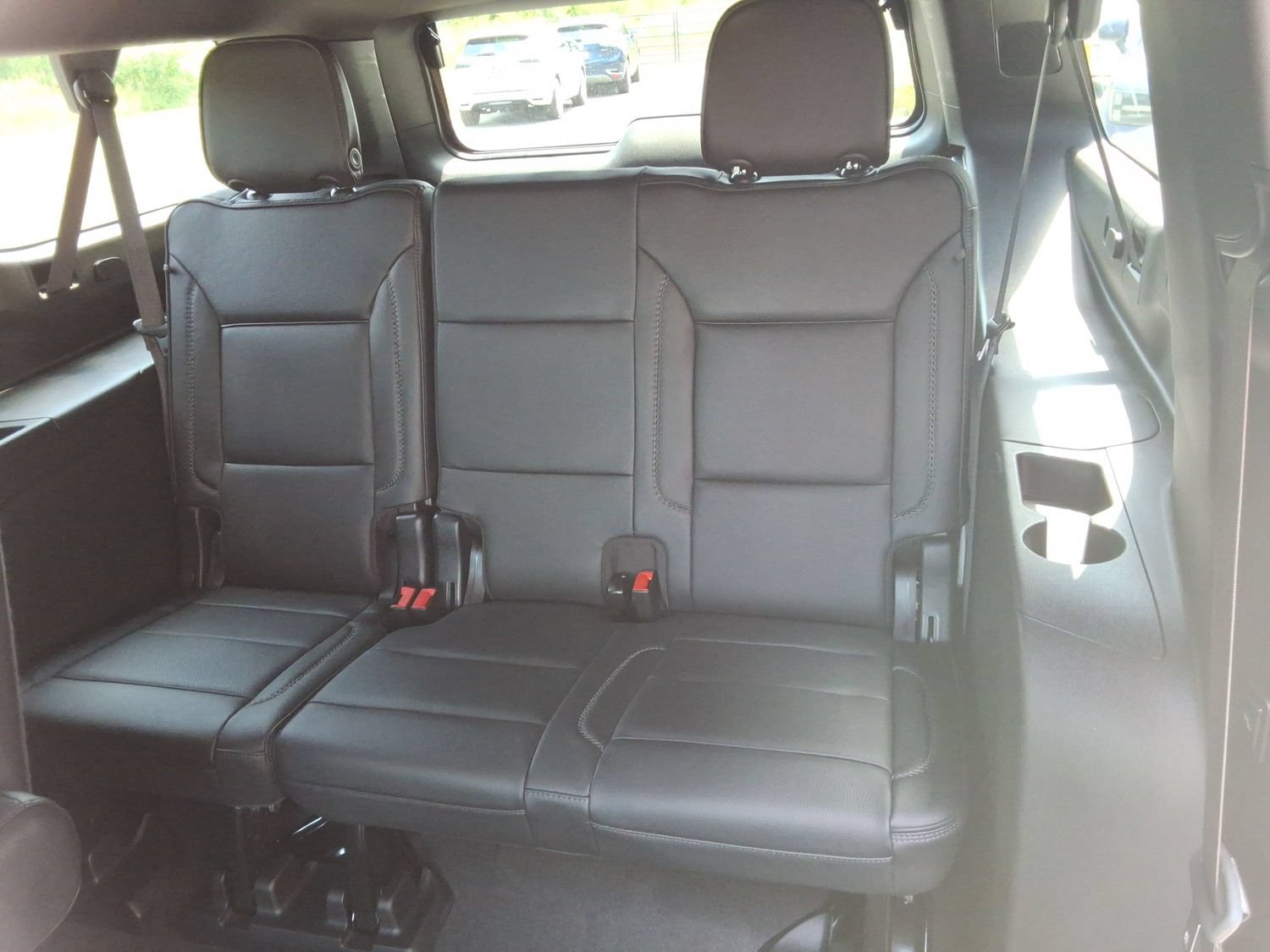 Used 2024 GMC Yukon XL Denali AWD/4WD image 35
