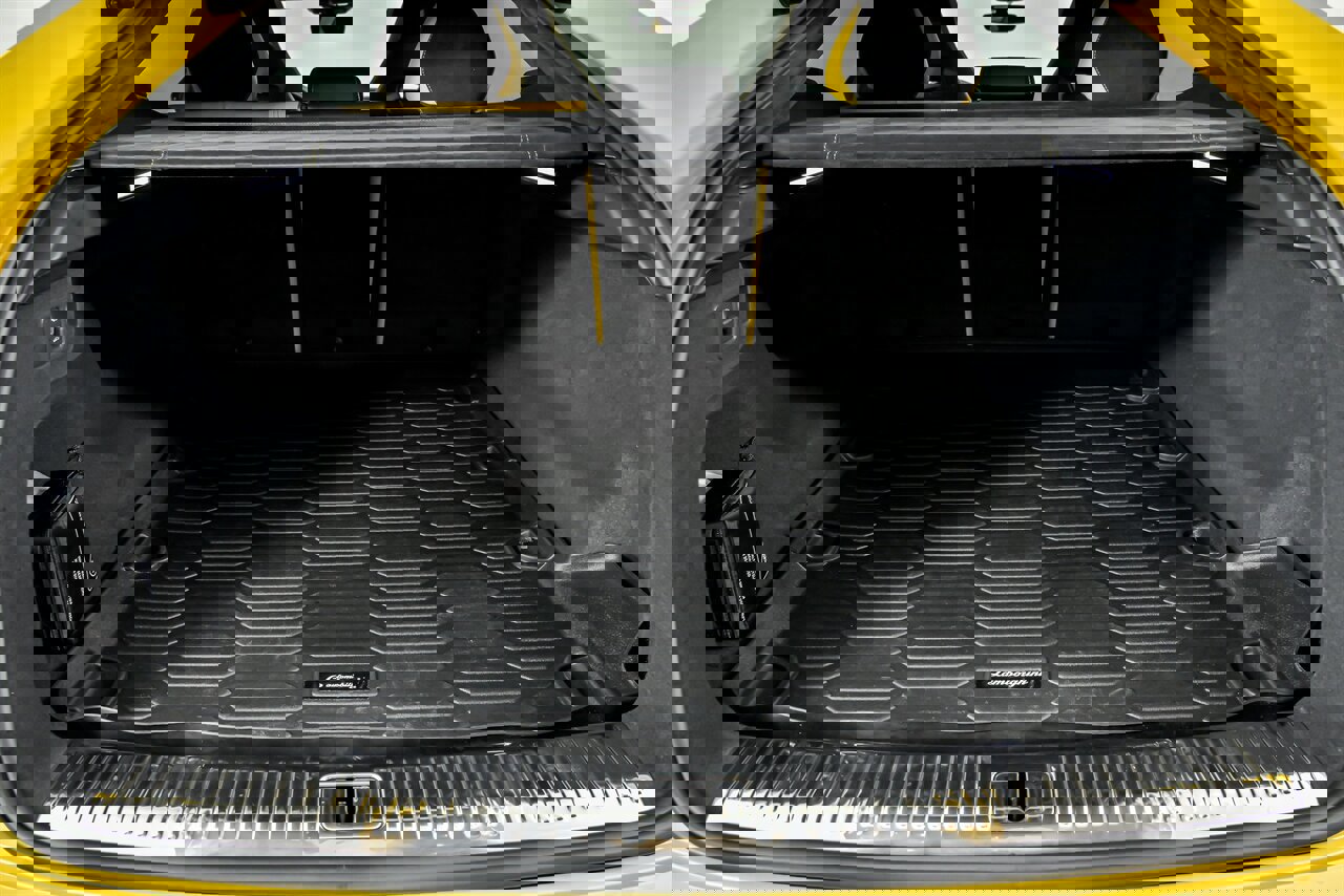 Used 2022 Lamborghini Urus image 16