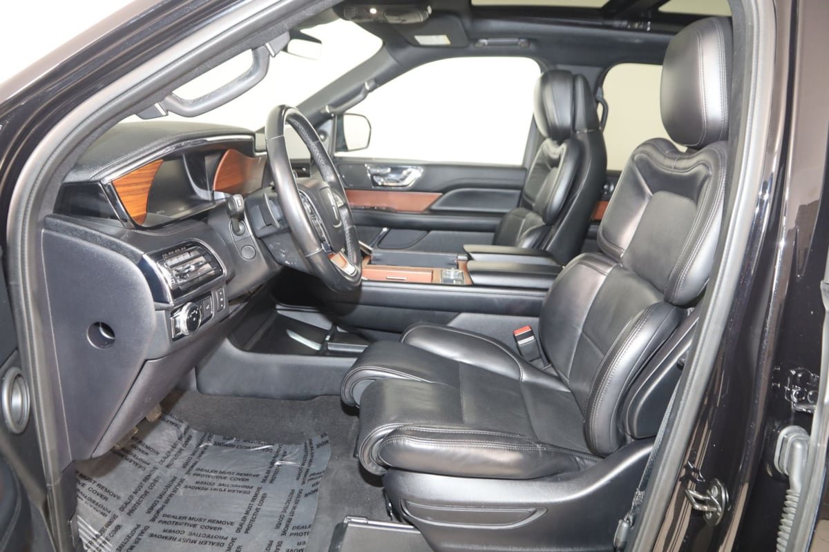 Used 2020 Lincoln Navigator Reserve AWD/4WD image 12
