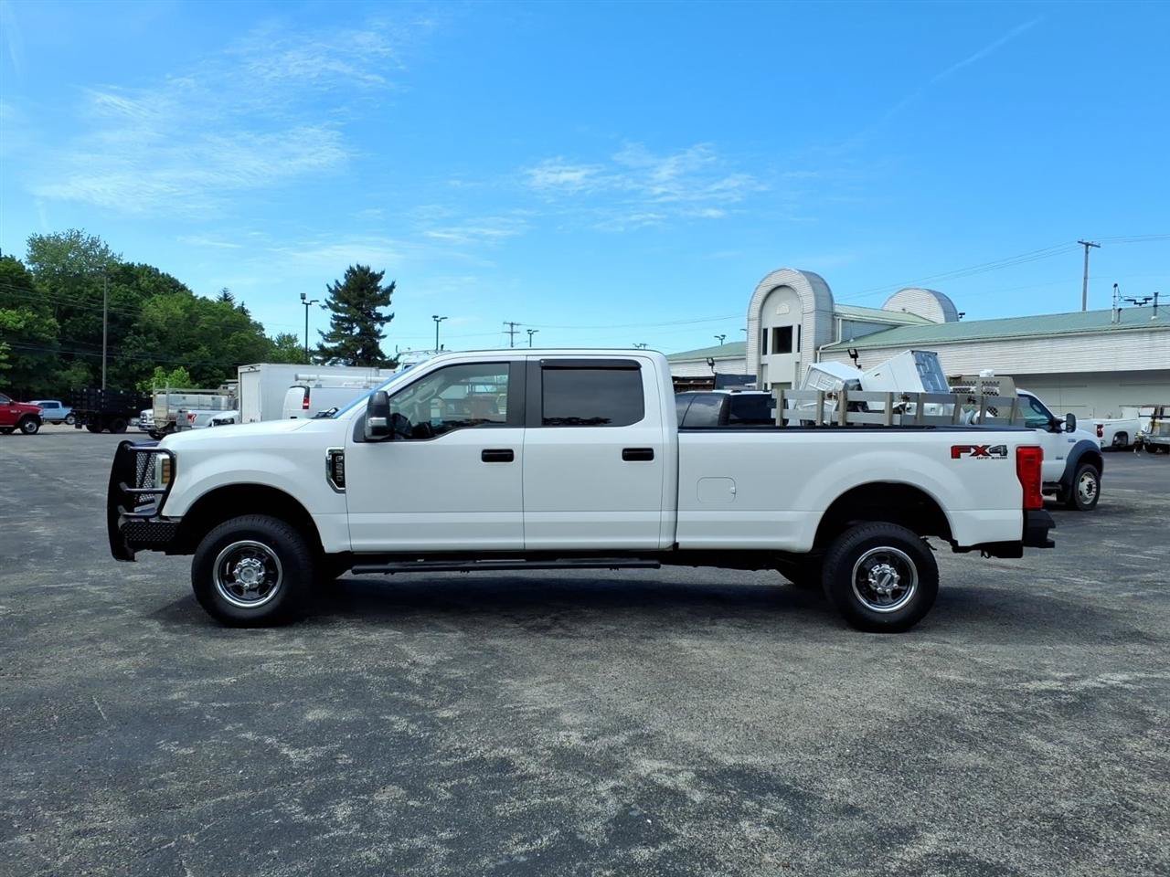 Used 2018 Ford F250 XL w/ Power Equipment Group AWD/4WD image 2