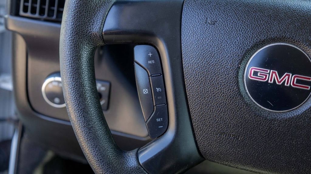 Used 2015 GMC Savana 3500 LS w/ Chrome Appearance Package image 21