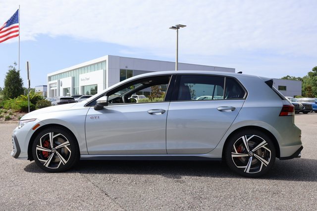 New 2025 Volkswagen GTI SE image 4