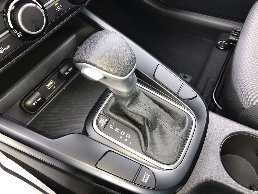 Certified 2025 Kia Soul LX w/ LX Technology Package FWD image 19